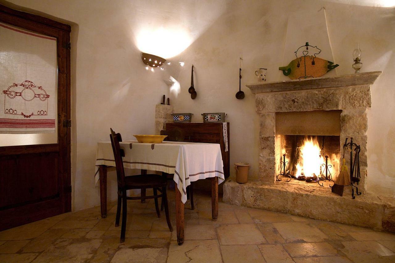 Апарт отель I Trulli Di Acquarossa Чистернино Экстерьер фото
