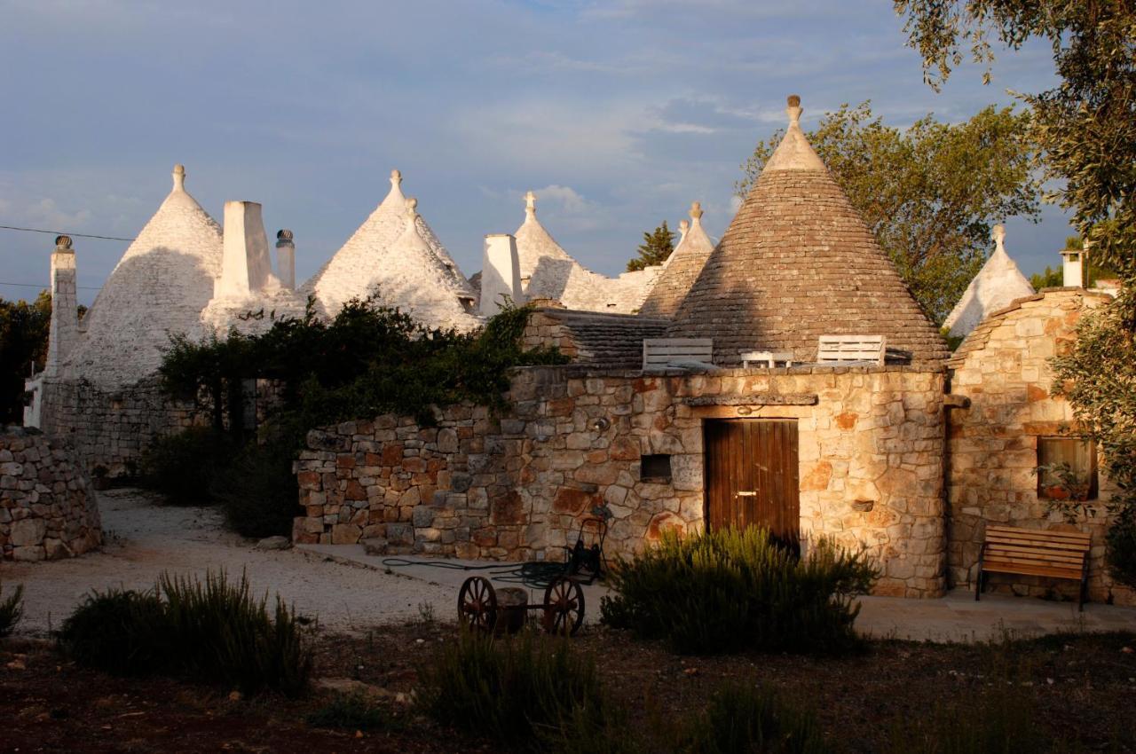 Апарт отель I Trulli Di Acquarossa Чистернино Экстерьер фото